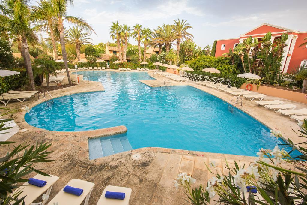 Club Pueblo Menorquin Apartment Ситадела Екстериор снимка