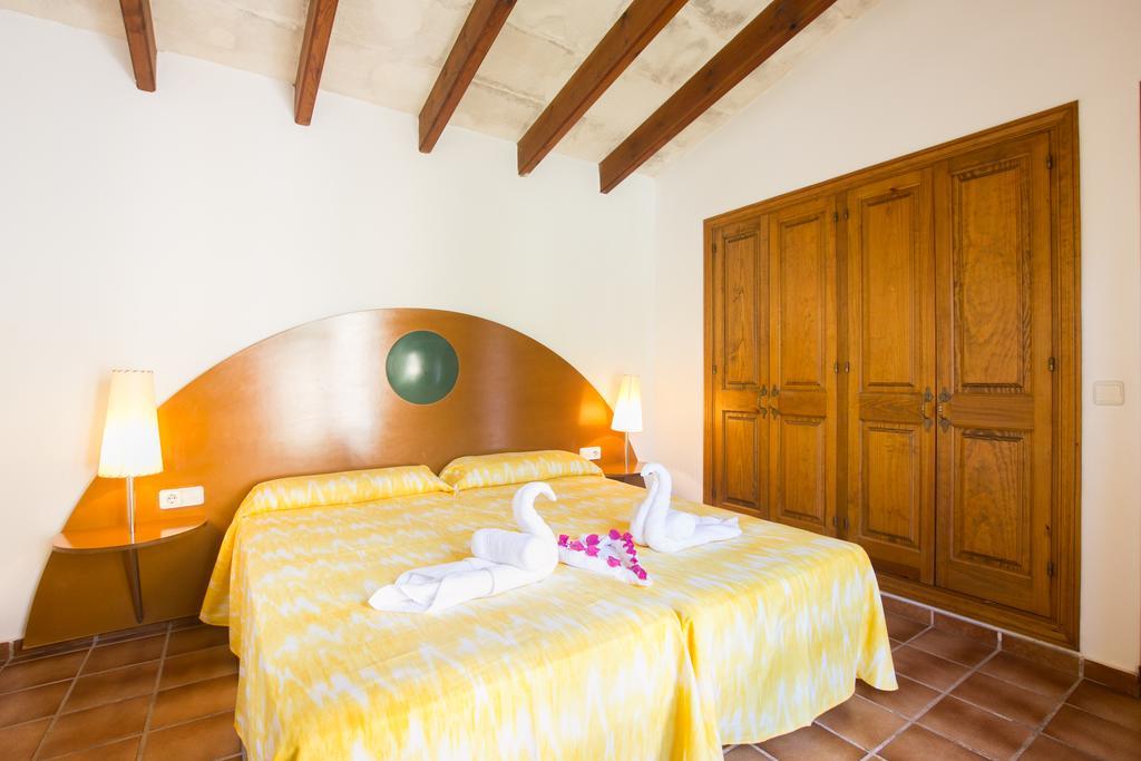 Club Pueblo Menorquin Apartment Ситадела Екстериор снимка
