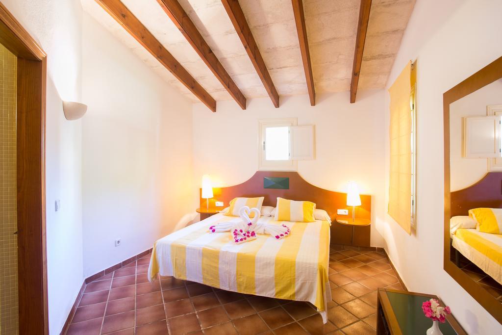 Club Pueblo Menorquin Apartment Ситадела Екстериор снимка