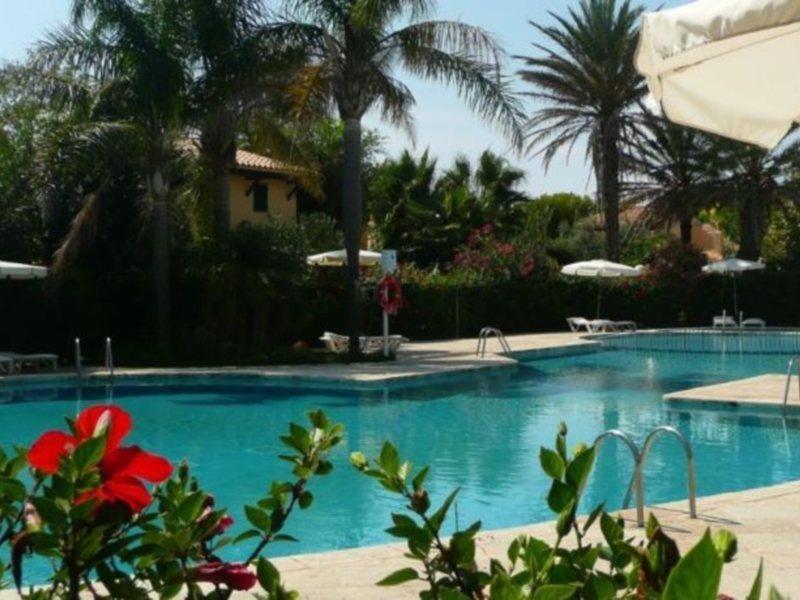 Club Pueblo Menorquin Apartment Ситадела Екстериор снимка