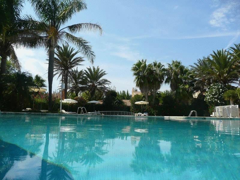 Club Pueblo Menorquin Apartment Ситадела Екстериор снимка